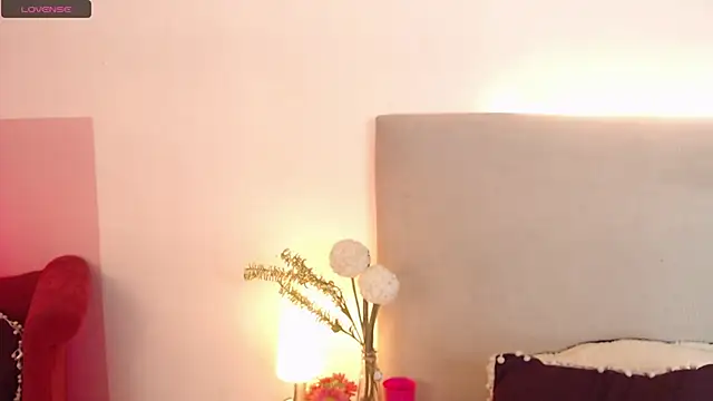 Snapshot of Sofii_Diaz chatting on 02/06/25, 10:10 Sofii Diaz online show from 02/06/25, 10:10