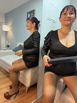 Snapshot of Savvanahh chatting on 06/10/26, 12:28 Savvanahh online show from 06/10/26, 12:28