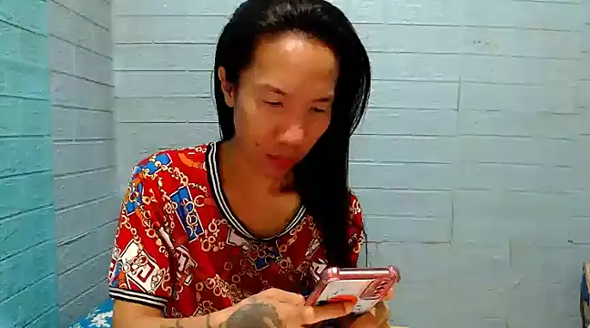 Snapshot of AsianNaughtiesMistress chatting on 01/28/25, 11:39 AsianNaughtiesMistress online show from 01/28/25, 11:39