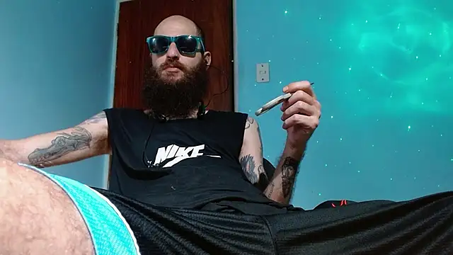Snapshot of Tatted21xxx chatting on 03/07/25, 09:17 Tatted21xxx online show from 03/07/25, 09:17