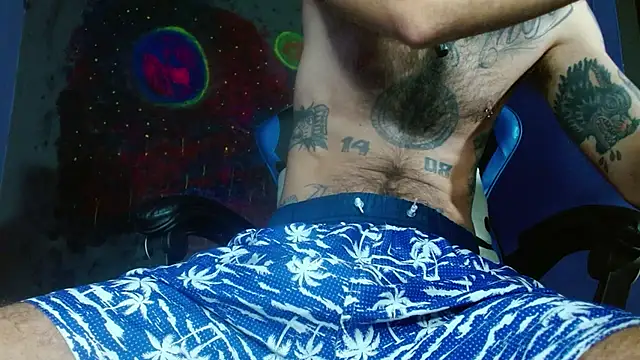 Snapshot of Tatted21xxx chatting on 02/22/25, 06:39 Tatted21xxx online show from 02/22/25, 06:39