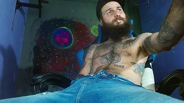 Snapshot of Tatted21xxx chatting on 02/19/25, 03:28 Tatted21xxx online show from 02/19/25, 03:28