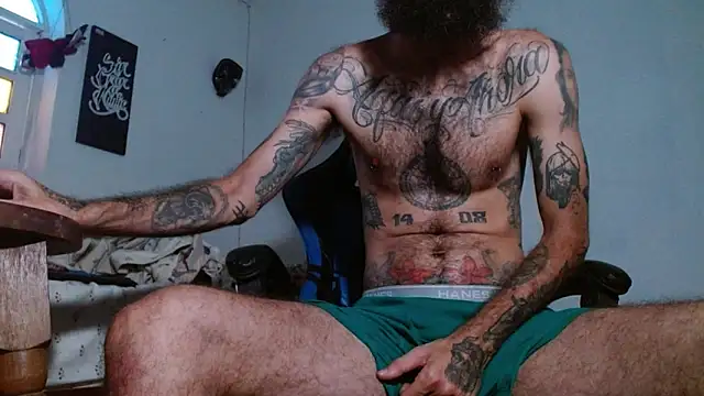 Snapshot of Tatted21xxx chatting on 04/02/26, 05:52 Tatted21xxx online show from 04/02/26, 05:52