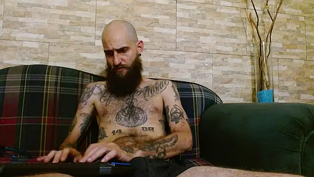 Snapshot of Tatted21xxx chatting on 03/21/25, 11:23 Tatted21xxx online show from 03/21/25, 11:23