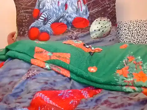 RealLittleRedRidingHood online show from 11/19/25, 02:50