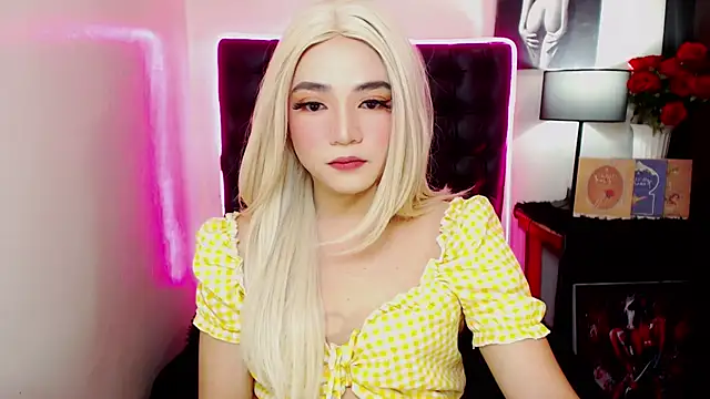 Snapshot of ErinSmith7inches_TS chatting on 10/09/25, 03:29 ErinSmith7inches TS online show from 10/09/25, 03:29