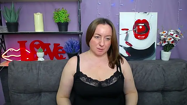 Snapshot of Abby_Taylorr chatting on 03/18/25, 04:28 Abby Taylorr online show from 03/18/25, 04:28