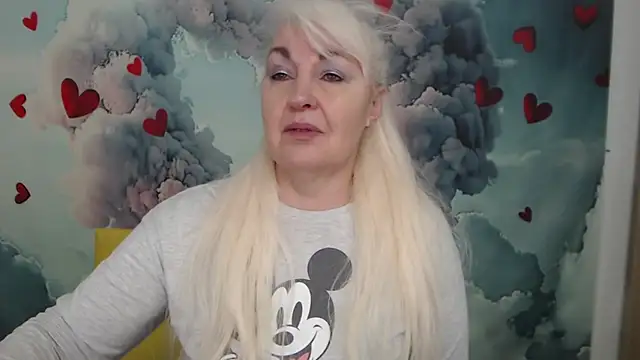 Snapshot of BlondyLeeBest chatting on 02/15/25, 07:17 BlondyLeeBest online show from 02/15/25, 07:17