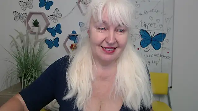 Snapshot of BlondyLeeBest chatting on 03/16/25, 04:30 BlondyLeeBest online show from 03/16/25, 04:30