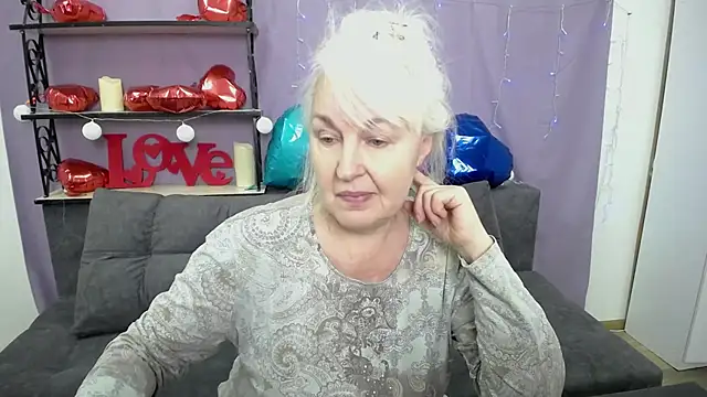 Snapshot of BlondyLeeBest chatting on 02/21/25, 07:21 BlondyLeeBest online show from 02/21/25, 07:21