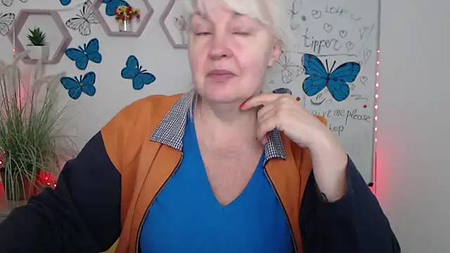 Snapshot of BlondyLeeBest chatting on 03/17/25, 07:15 BlondyLeeBest online show from 03/17/25, 07:15