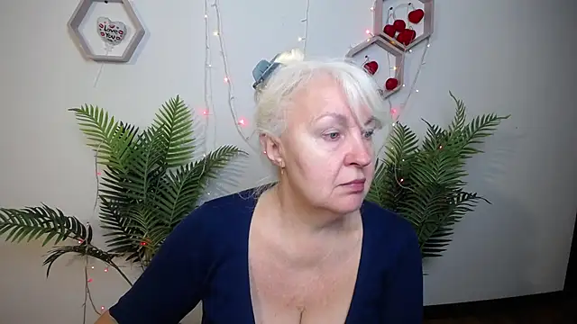BlondyLeeBest online show from 04/15/26, 06:23