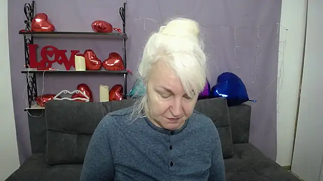 Snapshot of BlondyLeeBest chatting on 03/02/25, 07:19 BlondyLeeBest online show from 03/02/25, 07:19