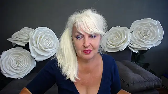 Snapshot of BlondyLeeBest chatting on 09/16/25, 06:58 BlondyLeeBest online show from 09/16/25, 06:58