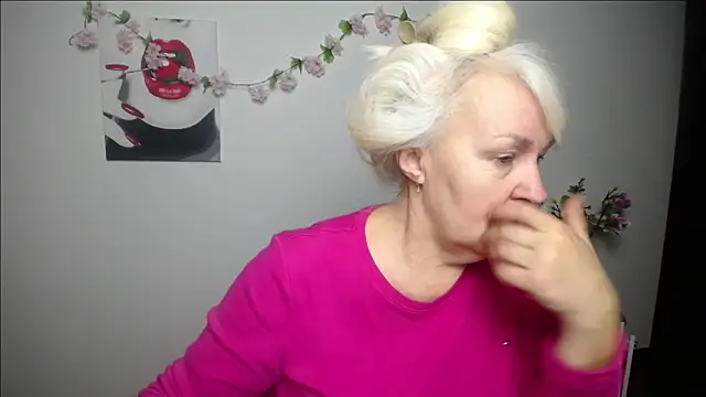 Snapshot of BlondyLeeBest chatting on 02/09/26, 07:23 BlondyLeeBest online show from 02/09/26, 07:23