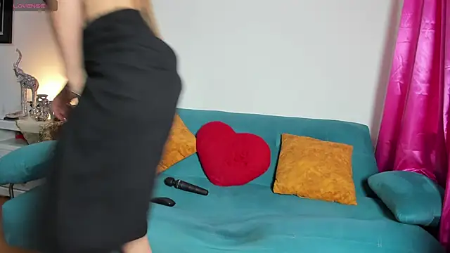 Victoria Jonness online show from 04/09/26, 07:42