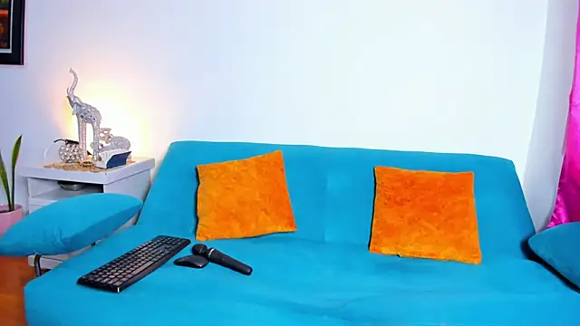 Victoria Jonness online show from 01/13/26, 04:00