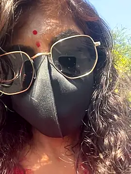 Snapshot of Indian-Squirt chatting on 12/17/25, 08:19 Indian-Squirt online show from 12/17/25, 08:19