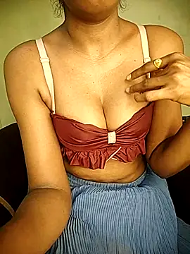 Snapshot of Indian-Squirt chatting on 03/18/25, 12:28 Indian-Squirt online show from 03/18/25, 12:28