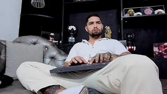 matteosantos online show from 11/12/25, 12:09