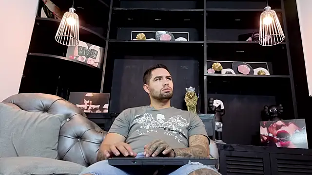 matteosantos online show from 10/31/25, 11:07