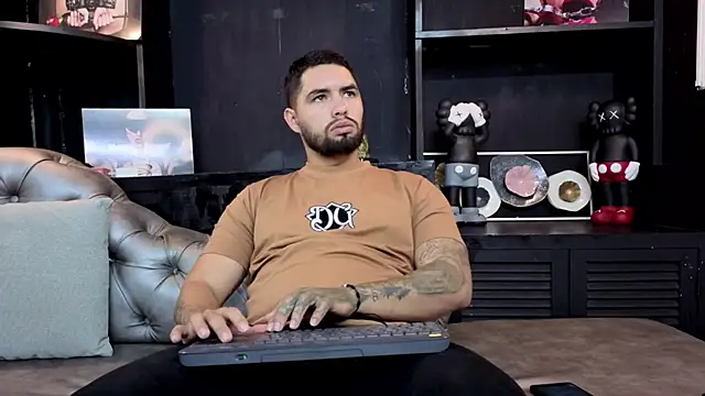 matteosantos online show from 10/08/25, 11:45