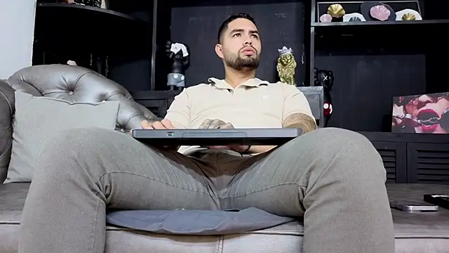 matteosantos online show from 11/25/25, 11:43