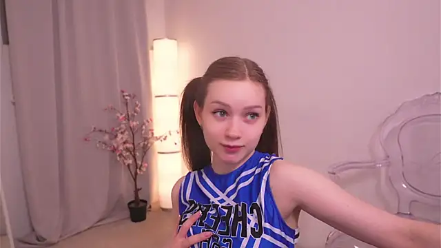 Snapshot of Sheila_Bless chatting on 11/25/25, 06:30 Sheila Bless online show from 11/25/25, 06:30