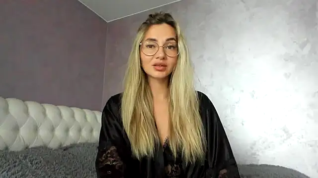  DarkRose  online show from 09/28/25, 10:11