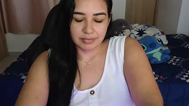 Snapshot of _anastasia chatting on 02/27/25, 11:04 anastasia online show from 02/27/25, 11:04