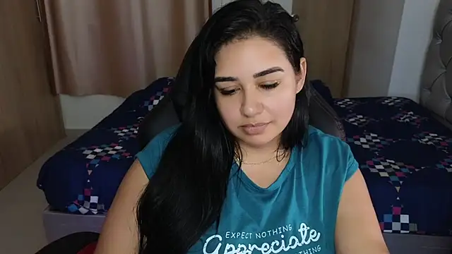 Snapshot of _anastasia chatting on 03/14/25, 12:21 anastasia online show from 03/14/25, 12:21