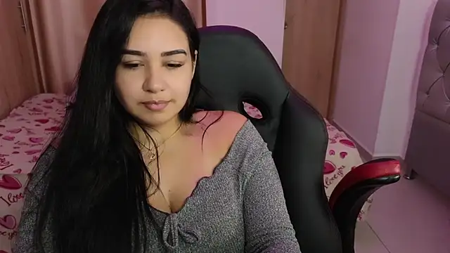 Snapshot of _anastasia chatting on 03/21/25, 10:50 anastasia online show from 03/21/25, 10:50