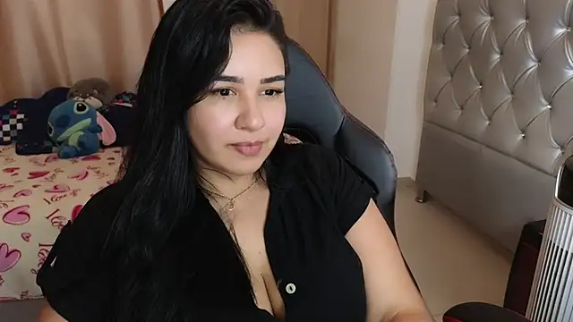 Snapshot of _anastasia chatting on 03/23/25, 12:58 anastasia online show from 03/23/25, 12:58