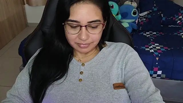 Snapshot of _anastasia chatting on 02/21/25, 10:48 anastasia online show from 02/21/25, 10:48
