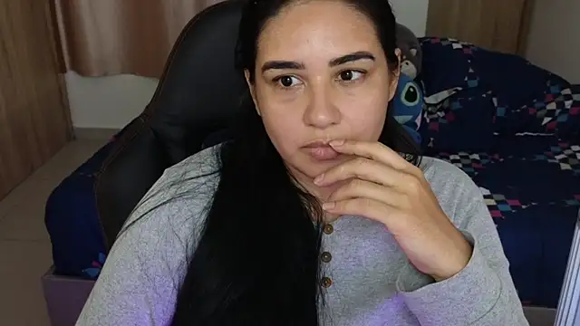 Snapshot of _anastasia chatting on 02/21/25, 07:43 anastasia online show from 02/21/25, 07:43