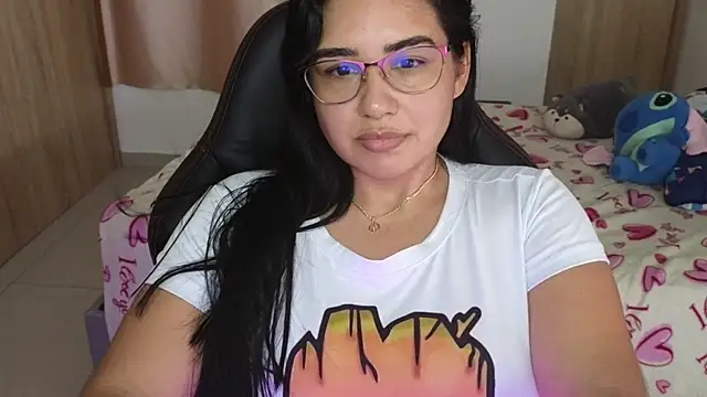 Snapshot of _anastasia chatting on 02/16/25, 12:19 anastasia online show from 02/16/25, 12:19