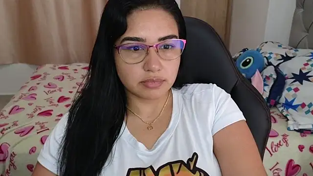 Snapshot of _anastasia chatting on 02/15/25, 06:01 anastasia online show from 02/15/25, 06:01