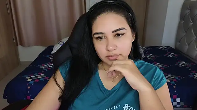 Snapshot of _anastasia chatting on 03/13/25, 05:28 anastasia online show from 03/13/25, 05:28