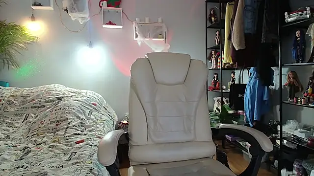 NicoleCortez online show from 01/14/26, 02:59