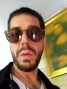 LoGaNfree88 online show from 11/08/25, 08:51