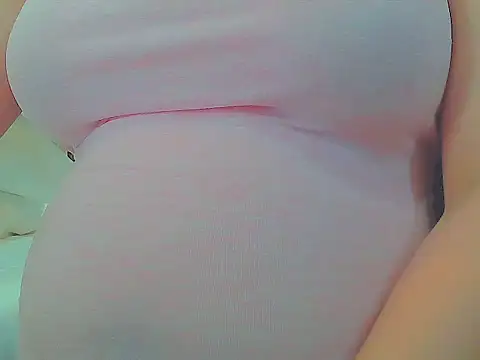 Snapshot of keepmepregnantT chatting on 05/05/26, 10:18 keepmepregnantT online show from 05/05/26, 10:18