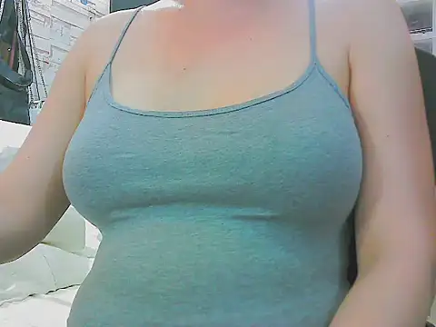 Snapshot of keepmepregnantT chatting on 07/09/26, 11:31 keepmepregnantT online show from 07/09/26, 11:31