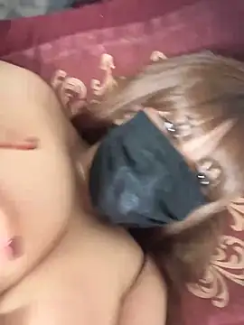 Snapshot of Amber-Queen chatting on 03/13/25, 07:50 Amber-Queen online show from 03/13/25, 07:50