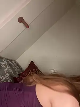 Snapshot of Amber-Queen chatting on 03/20/25, 11:12 Amber-Queen online show from 03/20/25, 11:12