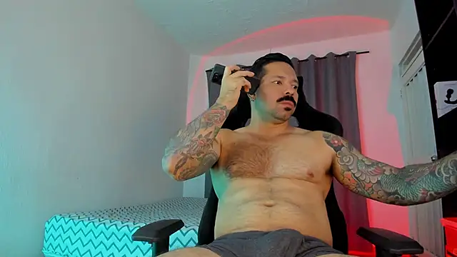 Snapshot of Pierre_Vidal chatting on 12/03/25, 10:31 Pierre Vidal online show from 12/03/25, 10:31