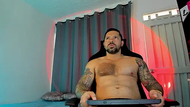 Pierre Vidal online show from 09/28/25, 03:08