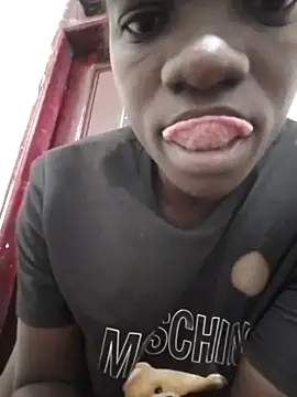 Snapshot of shape30 chatting on 01/10/26, 05:03 shape30 online show from 01/10/26, 05:03