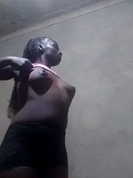 Snapshot of shape30 chatting on 12/03/25, 05:34 shape30 online show from 12/03/25, 05:34