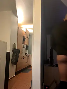 pimentfort77 online show from 12/02/25, 10:33