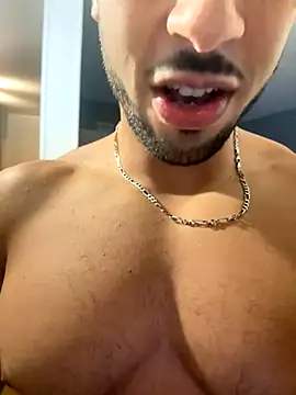 pimentfort77 online show from 10/07/25, 09:27